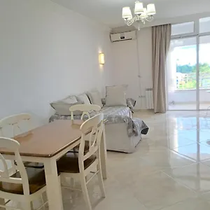 https://watching-the-sea-apartment.batumihotels.net